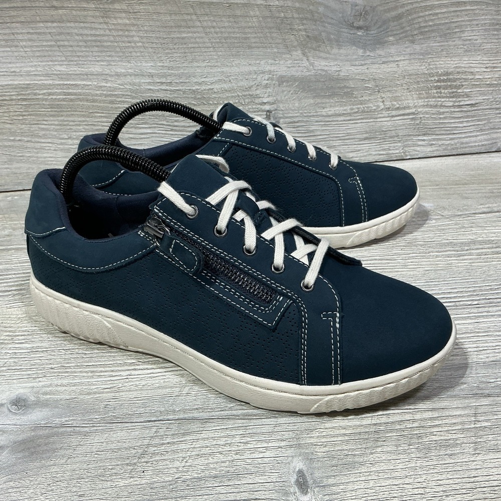 Clarks Caroline Ayla Sneakers Women's Size 9 M Navy Perforated Leather Zip Shoes